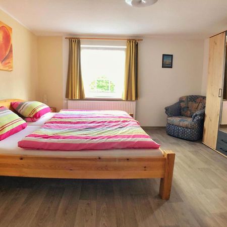 Ferienwohnung Zum Tannenwirt メーデバッハ エクステリア 写真