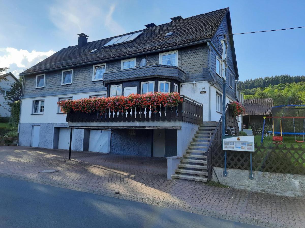 Ferienwohnung Zum Tannenwirt メーデバッハ エクステリア 写真