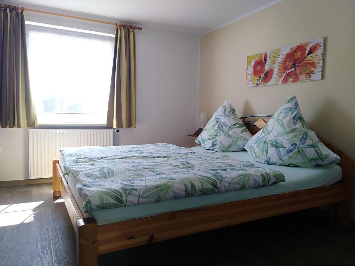 Ferienwohnung Zum Tannenwirt メーデバッハ エクステリア 写真