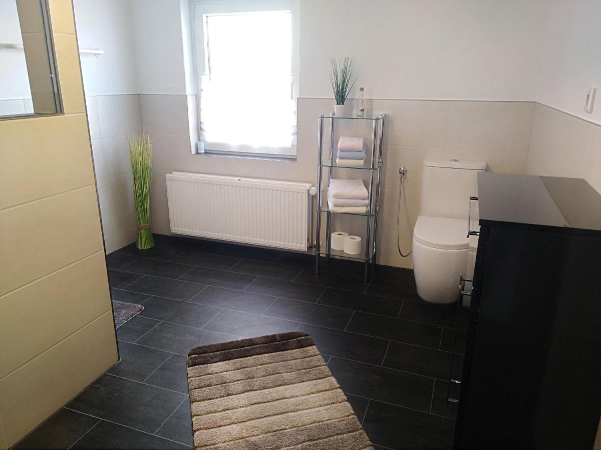 Ferienwohnung Zum Tannenwirt メーデバッハ エクステリア 写真